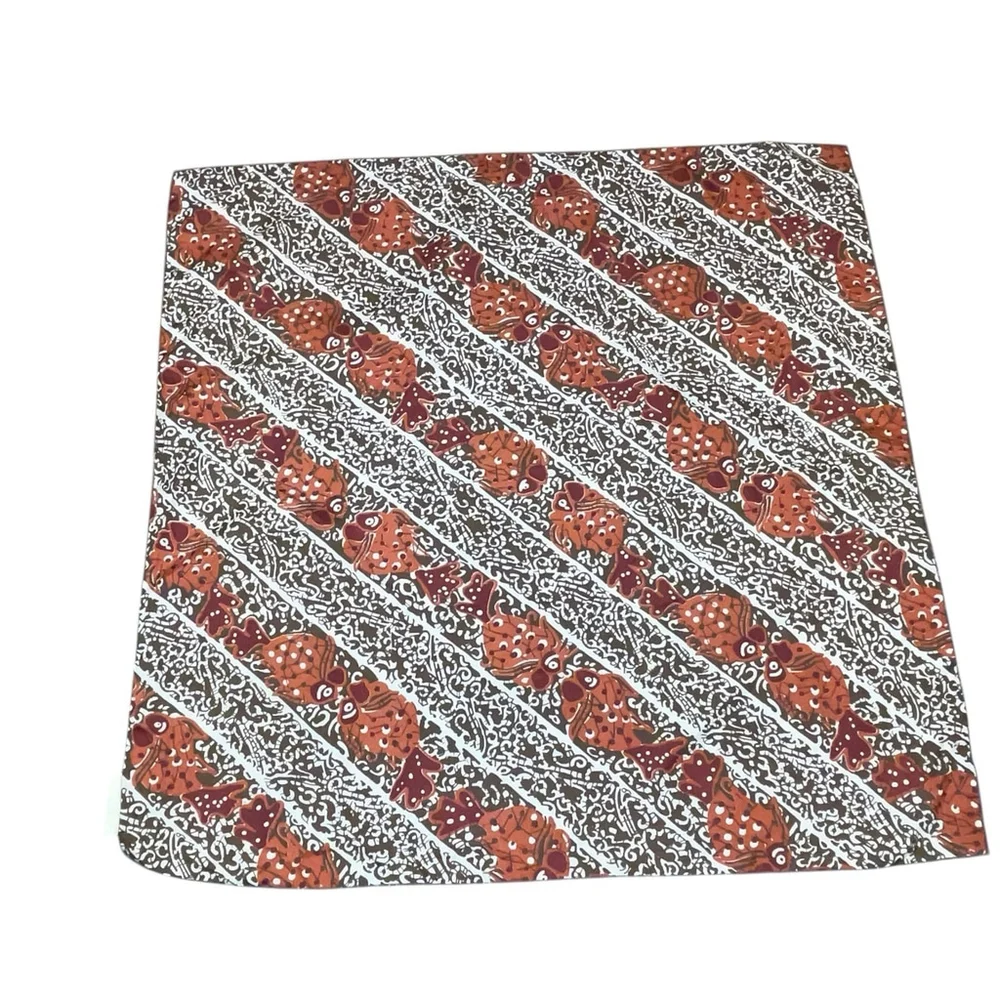 Vintage Burnt Orange Cream Brown Fish Pattern Scarf 100% Polyester‎ Made In USA
